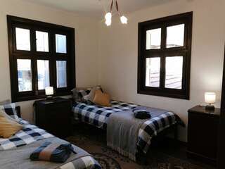 Хостелы RS CoLiving & Retreat Gabarevo Просторный двухместный номер с 2 отдельными кроватями-1